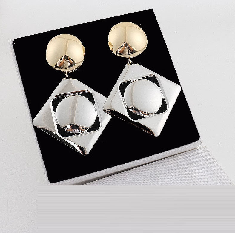 Geometric diamond earrings for women